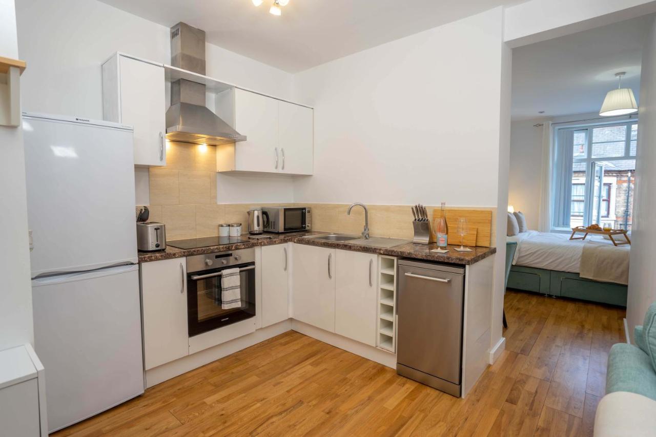 Vibrant City Centre - King Bed, Entire Apartment Cambridge-i reptér Kültér fotó
